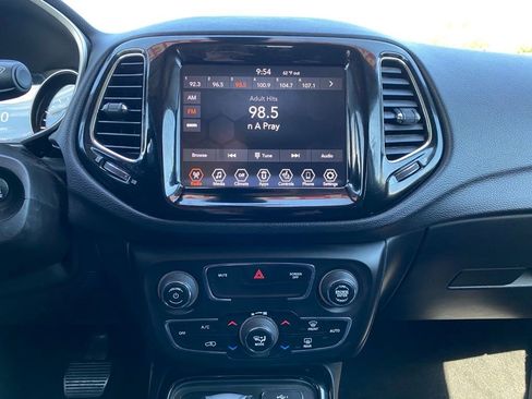 Used 2019 Jeep Compass Limited AWD/4WD image 17