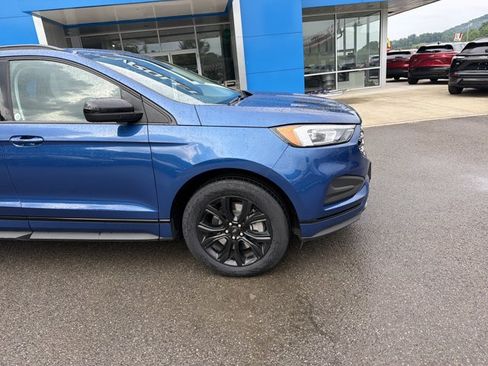 Used 2024 Ford Edge SE w/ Black Appearance Package AWD/4WD image 2