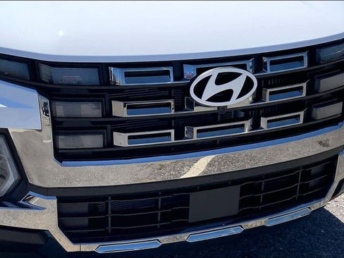 Used 2025 Hyundai Santa Cruz Limited AWD/4WD image 30