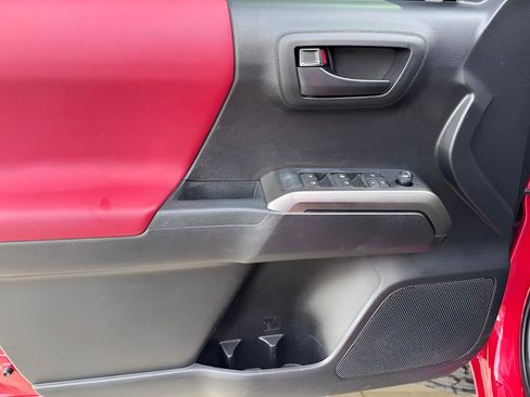 Used 2021 Toyota Tacoma SR5 image 30