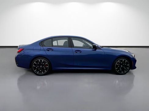 New 2026 BMW 330i Sedan w/ M Sport Package RWD image 2