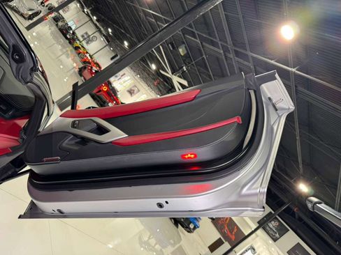 Used 2018 Lamborghini Aventador S image 46