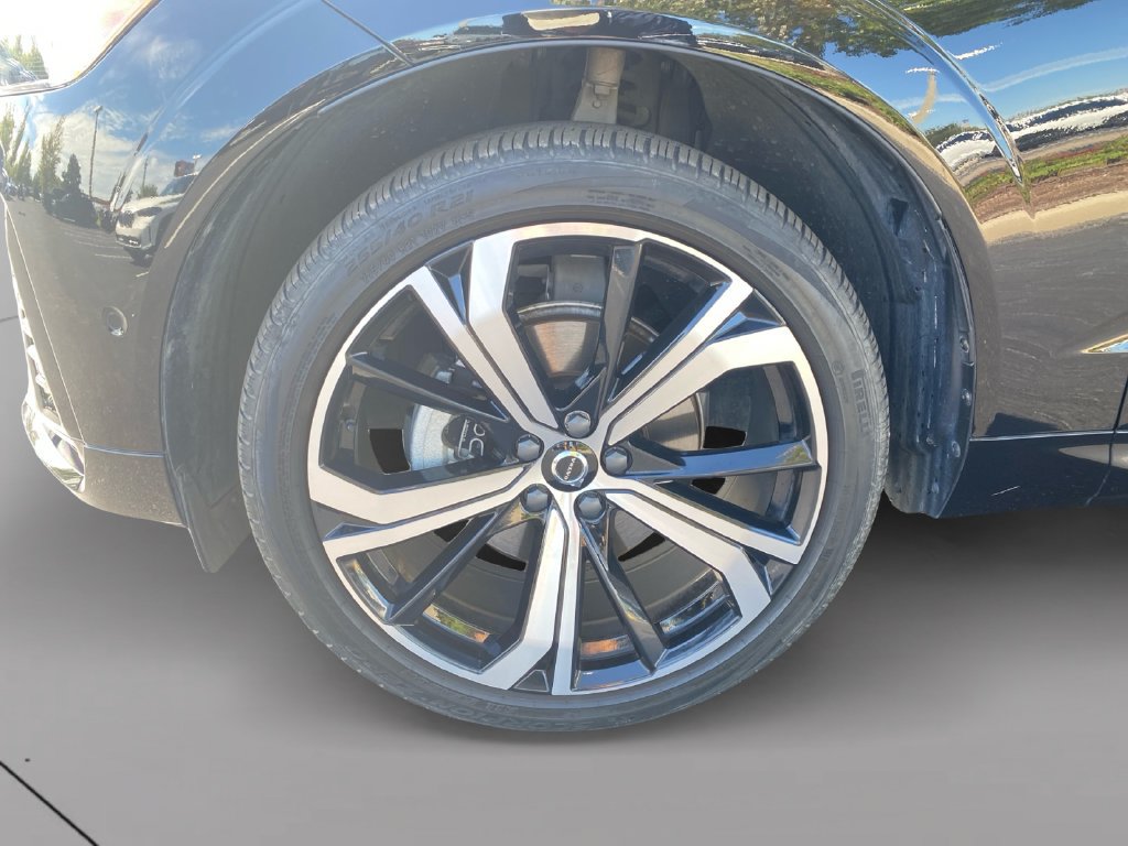 Used 2025 Volvo XC60 B5 Ultra w/ Protection Package Premier AWD/4WD image 28