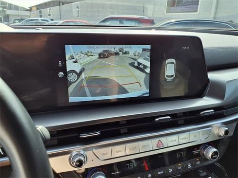 Used 2025 Kia Telluride S image 21
