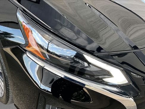 Certified 2024 Nissan Altima 2.5 SL FWD image 28