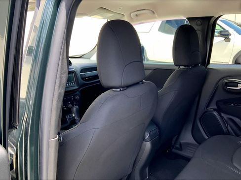 Used 2021 Jeep Renegade Sport FWD image 12