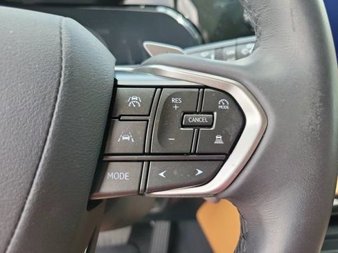 Used 2024 Lexus NX 250 FWD w/ Towing Package (2000 Lbs) image 18
