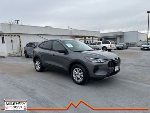 Used 2025 Ford Escape Active image 1