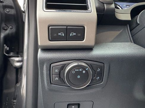 Used 2022 Ford F250 Lariat w/ Tremor Off-Road Package image 24
