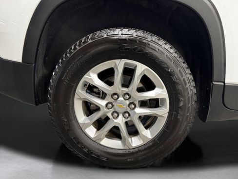 Used 2020 Chevrolet Traverse LT w/ Driver Confidence II Package image 49