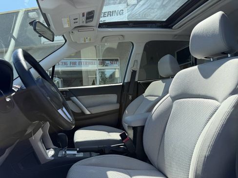 Used 2017 Subaru Forester 2.5i Premium AWD/4WD image 21