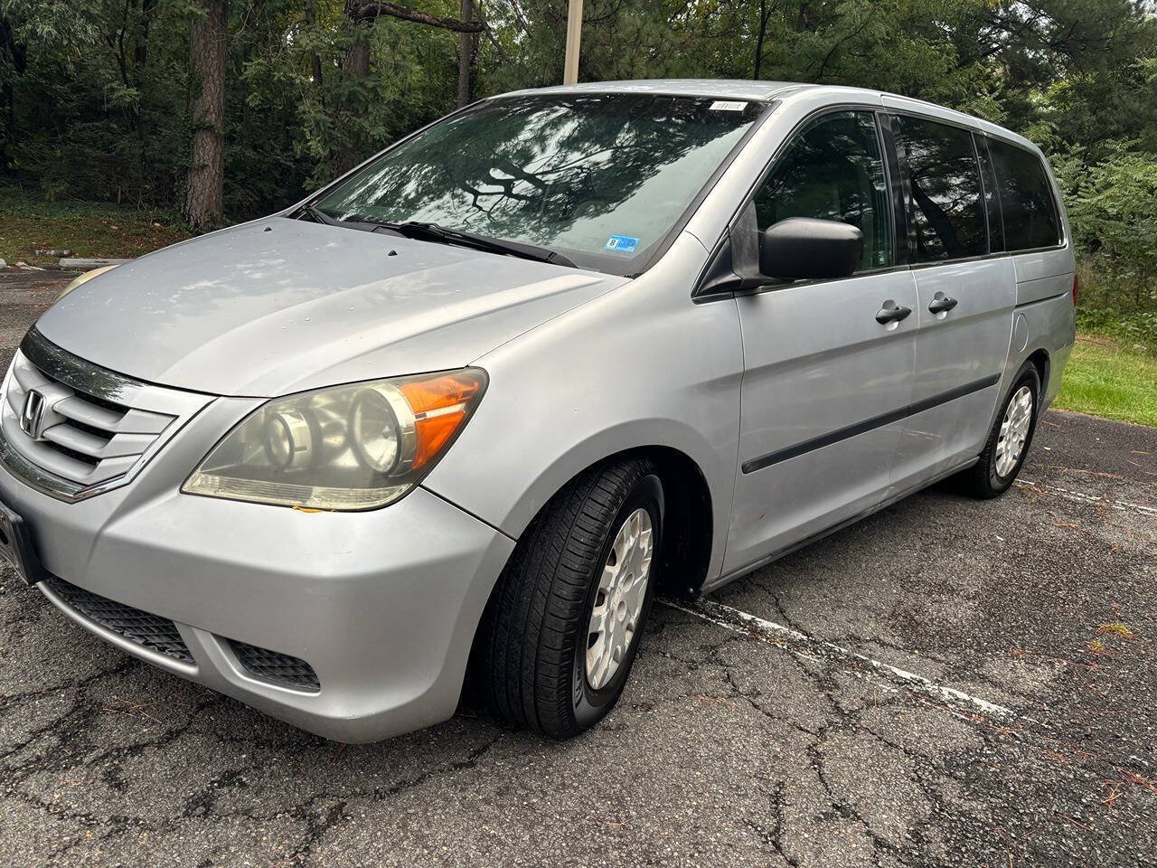 Used 2010 Honda Odyssey LX image 1