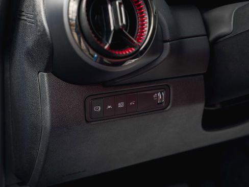 New 2025 Chevrolet Equinox EV RS image 45