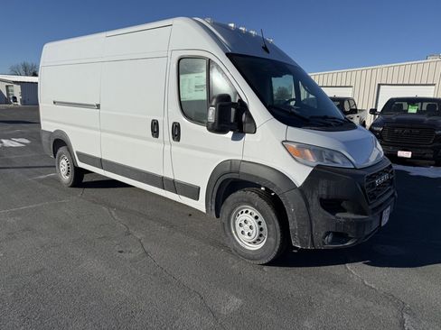 New 2026 RAM ProMaster 2500 w/ Convenience Group image 1