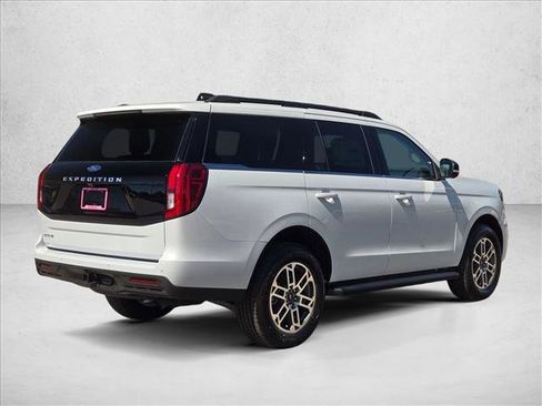 New 2026 Ford Expedition Active RWD image 2