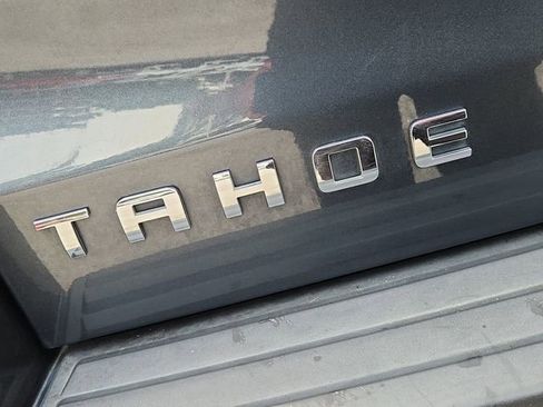 Used 2020 Chevrolet Tahoe LT w/ Luxury Package RWD image 32