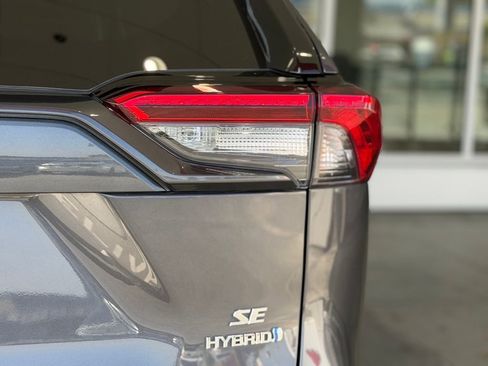 Certified 2022 Toyota RAV4 SE w/ Convenience Package AWD/4WD image 14