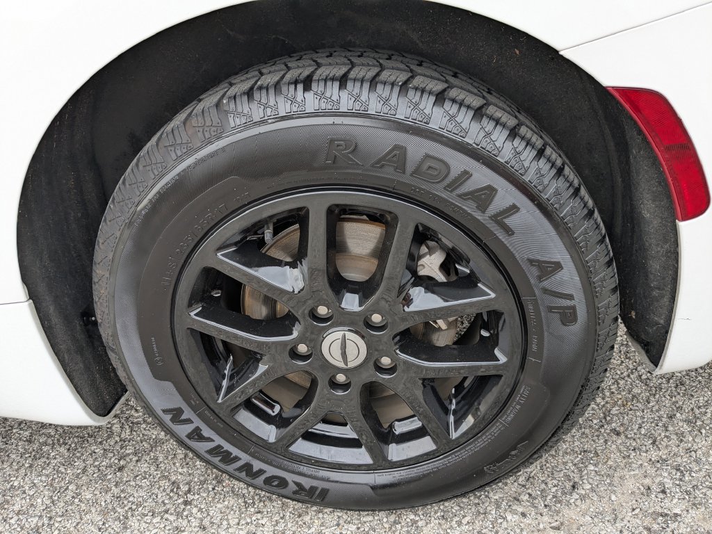 Used 2024 Chrysler Pacifica Touring-L FWD image 19