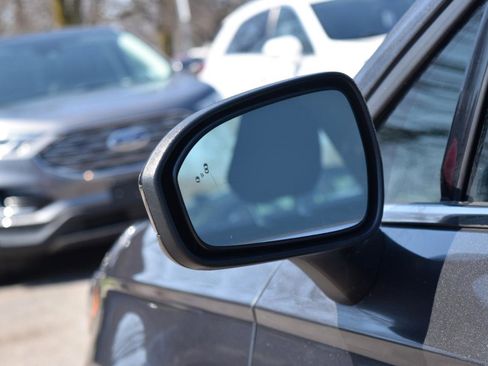 Used 2020 Ford Fusion SE image 16