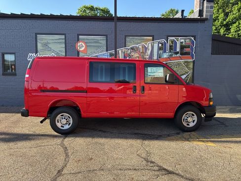 New 2026 Chevrolet Express 2500 RWD image 25