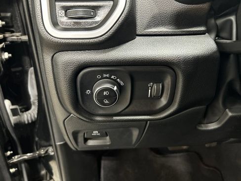 Used 2023 RAM 1500 Big Horn AWD/4WD image 14