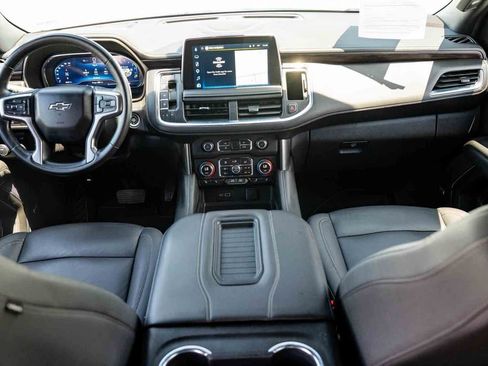 Certified 2024 Chevrolet Suburban Z71 w/ Luxury Package AWD/4WD image 25