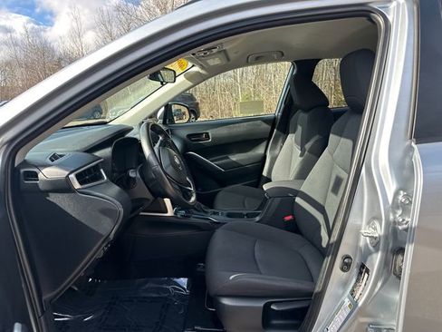 Used 2023 Toyota Corolla Cross LE image 21