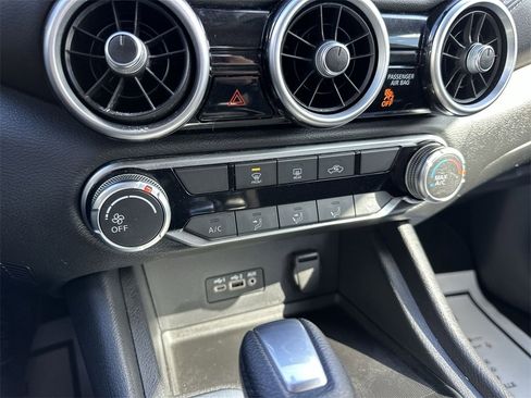 Used 2022 Nissan Sentra SV w/ Trunk Package image 18