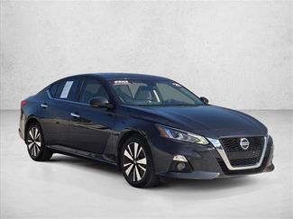 Used 2022 Nissan Altima 2.5 SL video 3