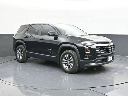 New 2026 Chevrolet Equinox LT w/ Convenience Package II AWD/4WD image 14