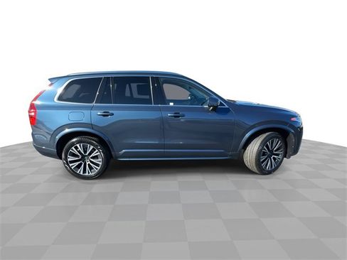 Used 2022 Volvo XC90 T6 Momentum w/ Protection Package image 9