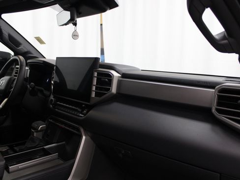 Used 2025 Toyota Sequoia Limited w/ Tow Technology Package image 38