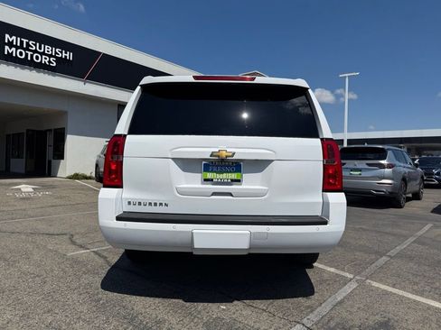 Used 2019 Chevrolet Suburban LT RWD image 12