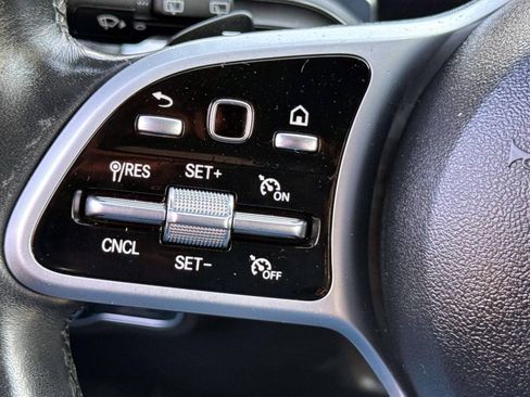 Used 2020 Mercedes-Benz GLB 250 4MATIC image 15
