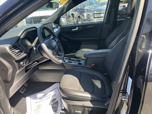 Used 2023 Ford Escape ST-Line w/ Tech Pack #1 AWD/4WD image 21