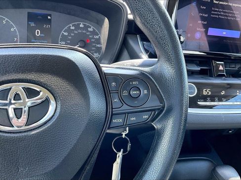 Used 2024 Toyota Corolla LE FWD image 19