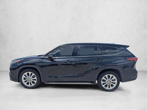 Used 2022 Toyota Highlander Limited FWD image 8