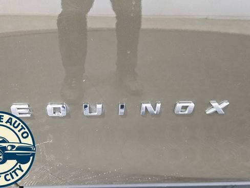 Used 2023 Chevrolet Equinox LT image 29