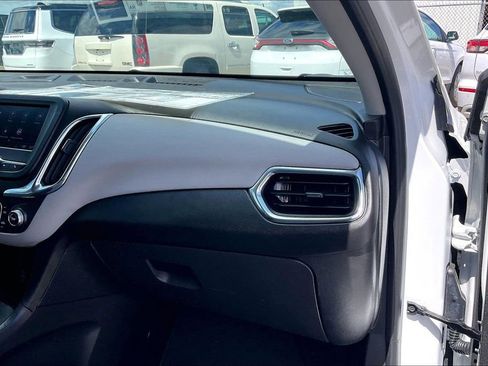 Used 2022 Chevrolet Equinox LS w/ LS Convenience Package FWD image 23