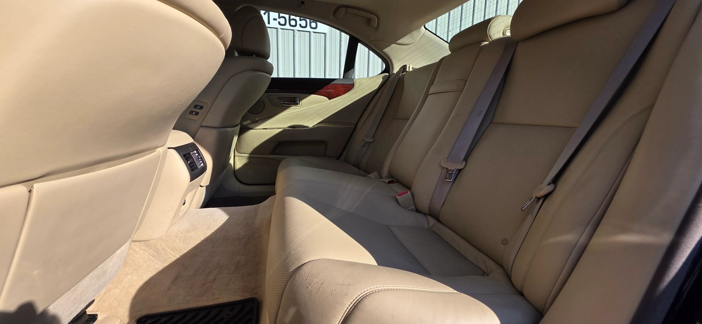 Used 2008 Lexus LS 460 w/ Comfort Pkg RWD image 19