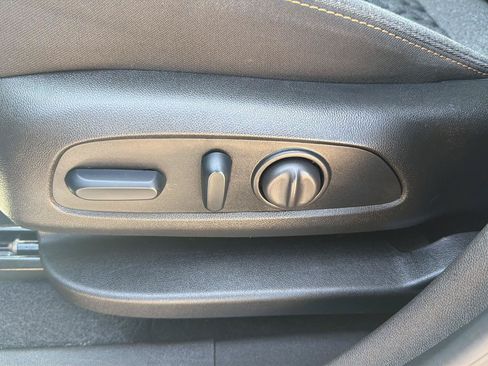 Used 2024 Chevrolet Equinox LT AWD/4WD image 10