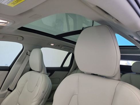 New 2026 Volvo V60 B5 Cross Country Ultra w/ Protection Package Premier AWD/4WD image 19