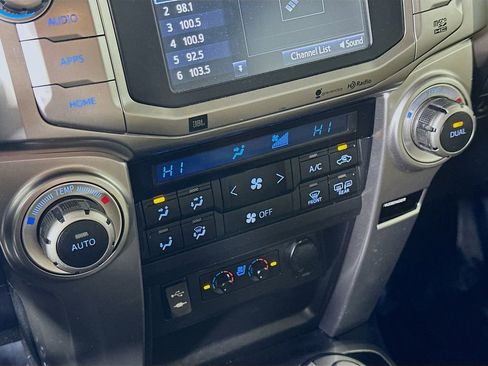 Used 2015 Toyota 4Runner Limited image 24