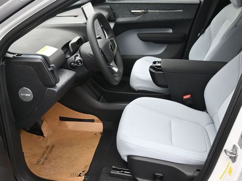 New 2026 Volvo EX30 Ultra AWD/4WD image 11