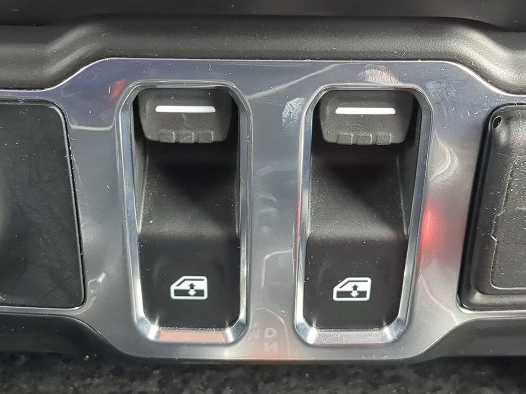 Used 2023 Jeep Wrangler Sport AWD/4WD image 24