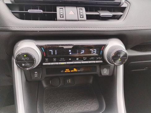 Used 2025 Toyota RAV4 XLE Premium FWD image 22