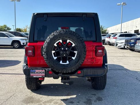 Used 2025 Jeep Wrangler Unlimited Rubicon AWD/4WD image 4