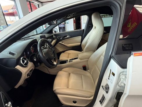 Used 2019 Mercedes-Benz CLA 250 image 17