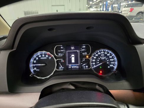 Used 2018 Toyota Tundra SR5 w/ SR5 Upgrade Package image 21