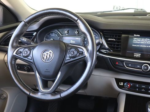Used 2018 Buick Regal Essence w/ Driver Confidence Package #1 AWD/4WD image 28
